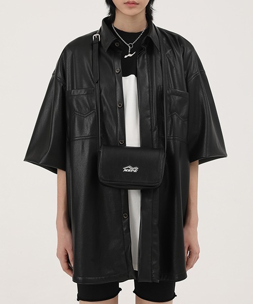 MASONPRINCE（メイソンプリンス）の「【MASONPRINCE】Oversized PU leather half sleeve shirt PY4004（シャツ/ブラウス・メンズ・ブラウン/ブラック・XL/L/S/M）」の5枚目の写真