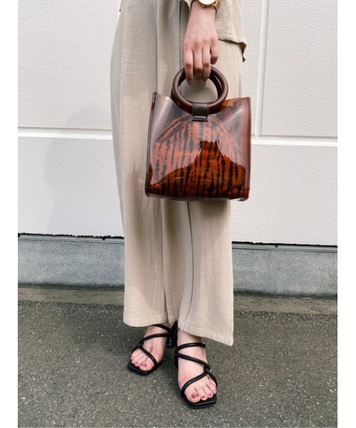 AZUL by moussy（アズールバイマウジー）の「TUBE CROSS BELT SANDALS/チューブクロスベルトサンダル（サンダル・レディース・ホワイト/ブラック・MEDIUM/SMALL/LARGE）」の20枚目の写真