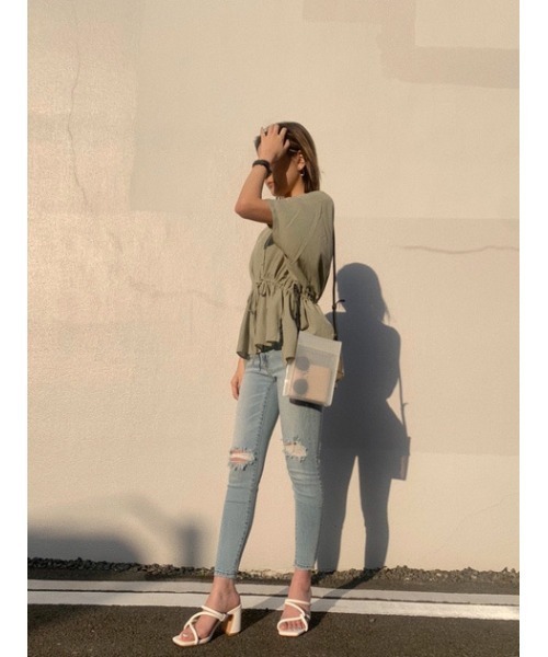 AZUL by moussy（アズールバイマウジー）の「TUBE CROSS BELT SANDALS/チューブクロスベルトサンダル（サンダル・レディース・ホワイト/ブラック・MEDIUM/SMALL/LARGE）」の17枚目の写真