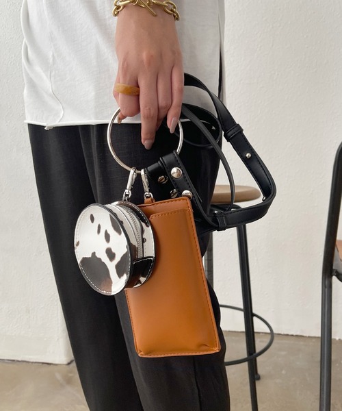 Shelly island（シェリーアイランド）の「フェイクレザーリングマルチケース（ショルダーバッグ・レディース・ホワイト/その他/ブラック/オレンジ・FREE）」の3枚目の写真