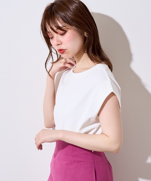 natural couture(ナチュラルクチュール)の「袖口タック厚手ノースリT(Tシャツ/カットソー・レディース・オフホワイト/ブラック/ピンク/その他1/その他2/ベージュ・FREE)」の9枚目の写真