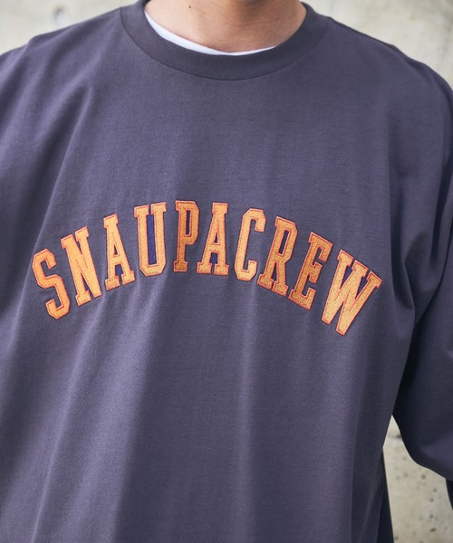 Snap club（スナップクラブ）の「【Snap club】オーバーサイズ カレッジロゴプリント L/Sカットソー プリントロンT（Tシャツ/カットソー・メンズ・オフホワイト/ダークブルー・M/L）」の6枚目の写真