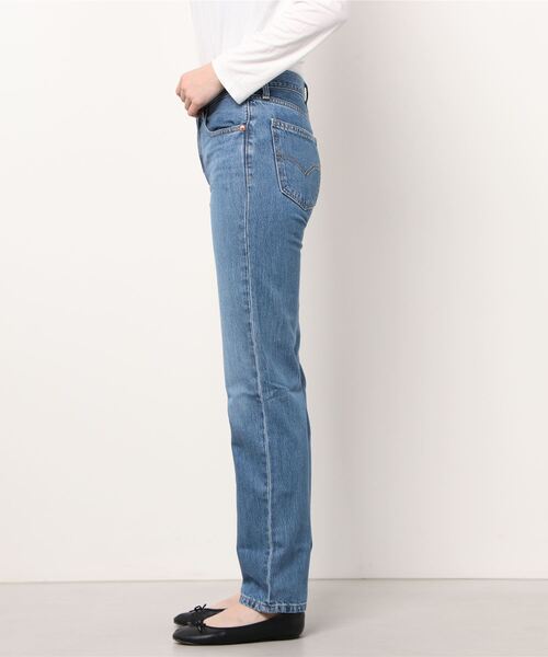 Levi's(リーバイス)の「LOW PRO CHARLIE FINSTA(デニムパンツ・レディース・インディゴブルー・24inch/27inch/23inch/25inch/28inch/30inch/29inch/26inch)」の3枚目の写真