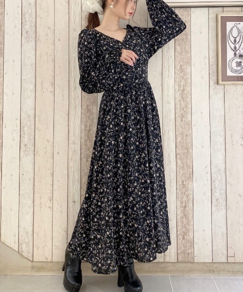 MIIA(ミーア)の「長袖パフスリーブマキシワンピース(ワンピース・レディース・ブラック/ピンク/ブラック系その他/ホワイト系その他2/ブラウン系その他2・FREE)」の3枚目の写真