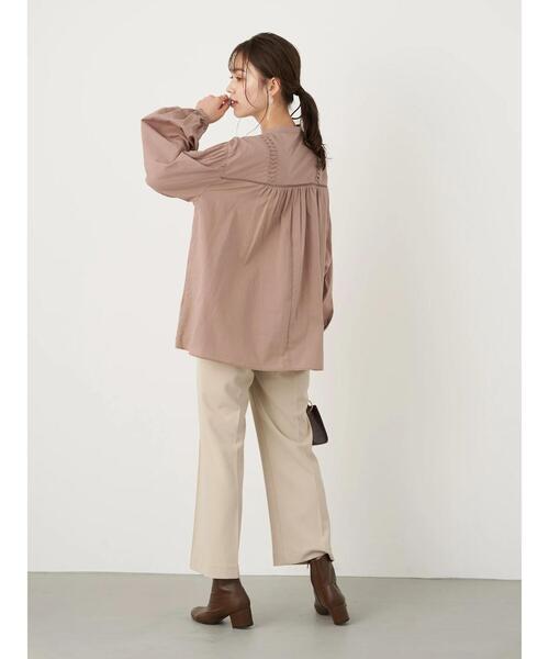 earth music&ecology（アースミュージックアンドエコロジー）の「ロマンティックねじりタックブラウス ＊（シャツ/ブラウス・レディース・ホワイト/ブラック/モカ・FREE）」の17枚目の写真