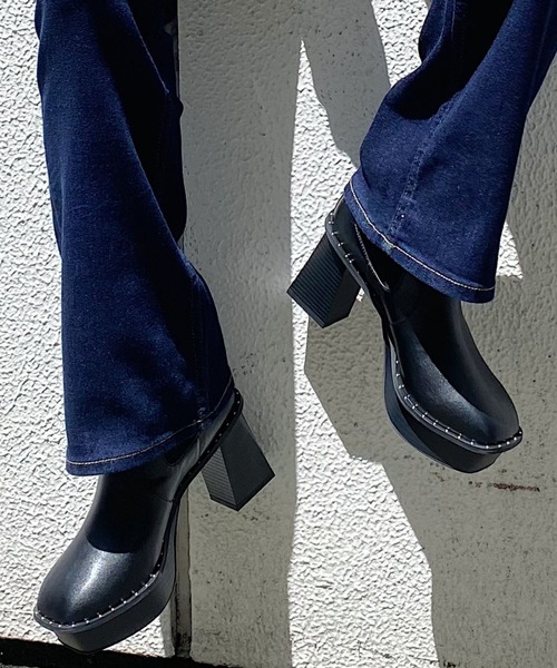 PAGEBOY（ページボーイ）の「ヘビーソールサイドゴアブーツ【Sサイズ　WEB限定】（ブーツ・レディース・ブラック/ブラウン/ホワイト系その他・MEDIUM/LARGE/SMALL）」の2枚目の写真