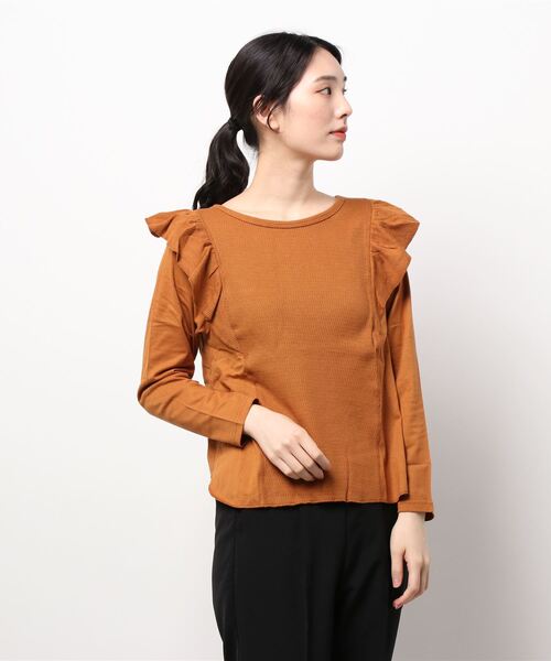 Samansa Mos2（サマンサ モスモス）の「ハニカム切替フリルTシャツ（Tシャツ/カットソー・レディース・ブラック/カーキ/オレンジ/キナリ・ﾌﾘ-）」の4枚目の写真