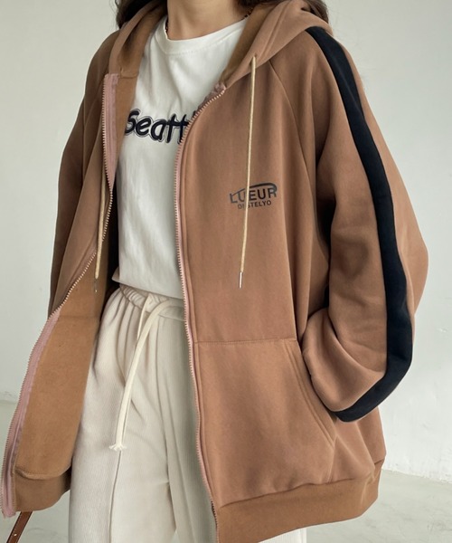 emi+（エミプラス）の「裏起毛ボリュームスリーブ配色ラインパーカー（パーカー・レディース・グレー/ブラック/モカ/ボルドー/ブラウン・S/M/XL/L）」の11枚目の写真