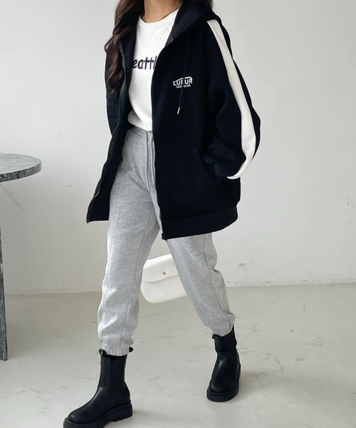 emi+（エミプラス）の「裏起毛ボリュームスリーブ配色ラインパーカー（パーカー・レディース・グレー/ブラック/モカ/ボルドー/ブラウン・S/M/XL/L）」の12枚目の写真