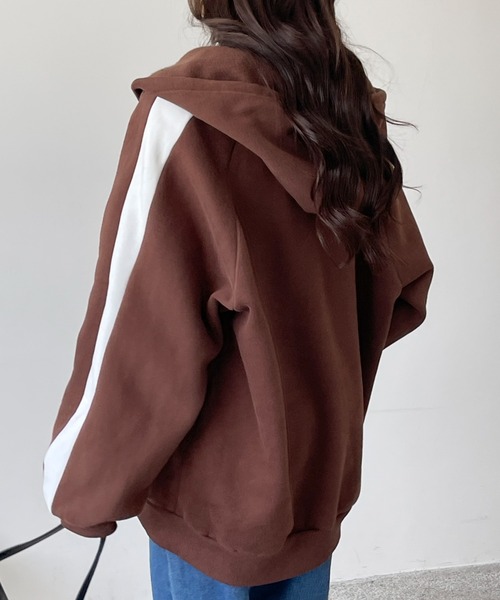 emi+（エミプラス）の「裏起毛ボリュームスリーブ配色ラインパーカー（パーカー・レディース・グレー/ブラック/モカ/ボルドー/ブラウン・S/M/XL/L）」の17枚目の写真