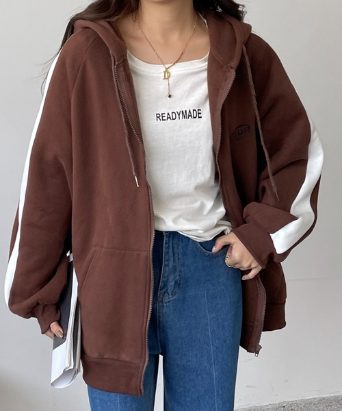 emi+（エミプラス）の「裏起毛ボリュームスリーブ配色ラインパーカー（パーカー・レディース・グレー/ブラック/モカ/ボルドー/ブラウン・S/M/XL/L）」の21枚目の写真