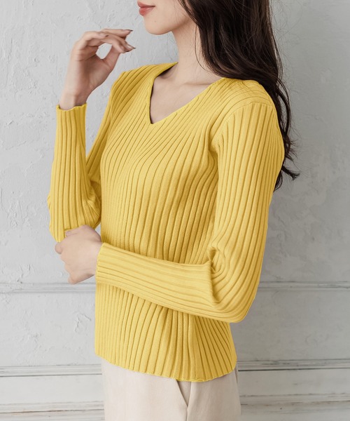 Julia Boutique(ジュリアブティック)の「パーソナルカラー長袖ニットトップス/21570(ニット/セーター・レディース・ブラック/ホワイト/ブラウン/ピンク/ネイビー/パープル/ブルー/ベージュ/マスタード/ボルドー/チャコール/グリーン/イエロー/アイボリー/ミント/ピンク系/オレンジ系・ONE)」の1枚目の写真