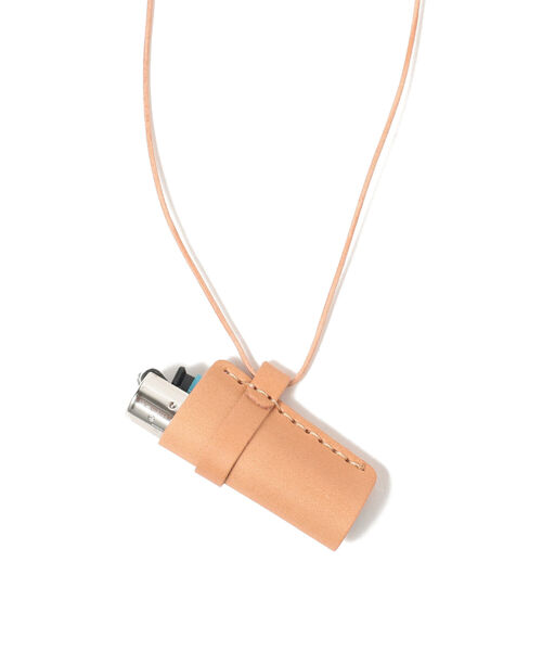 BEAMS（ビームス）の「BEAMS / レザー ライター ネックレス▲（ネックレス・メンズ・ベージュ/ブラック・ONE SIZE）」の2枚目の写真