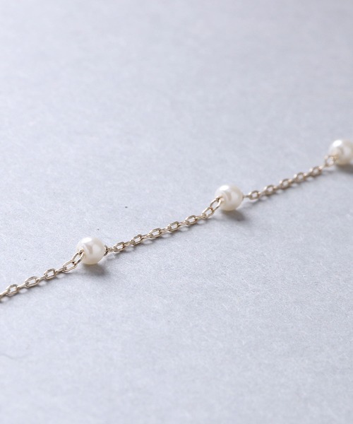 Manon's Selection(マノンズセレクション)の「パールラインフックロングピアス(ピアス(両耳用)・レディース・ゴールド・ONE SIZE)」の4枚目の写真