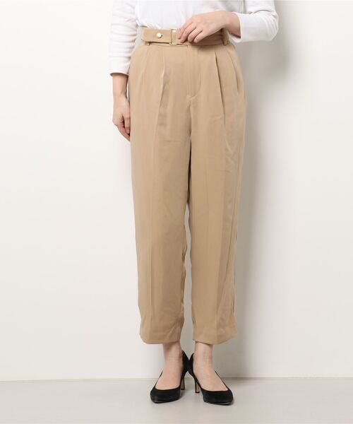 Te chichi(テチチ)の「ベルトデザインソフトテーパードパンツ(その他パンツ・レディース・ベージュ/ネイビー/イエロー・SMALL/MEDIUM)」の8枚目の写真