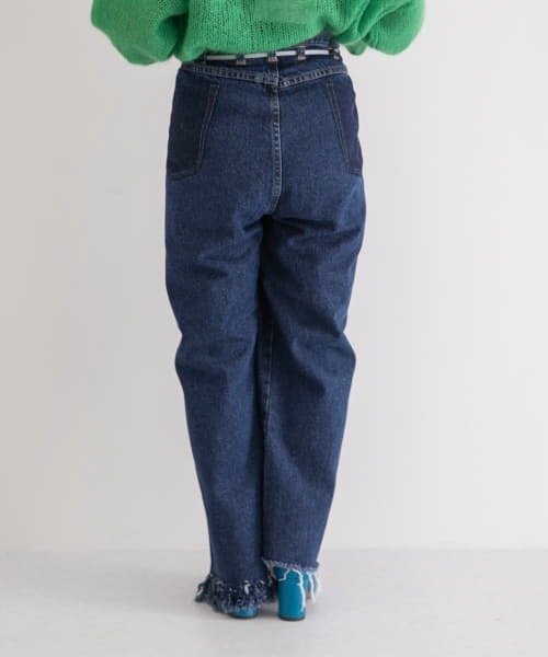 MAISON EUREKA(メゾンエウレカ)の「MAISON EUREKA VINTAGE REWORK BIGGYPANTS(デニムパンツ・レディース・ブラック/ブルー・SMALL/MEDIUM)」の7枚目の写真