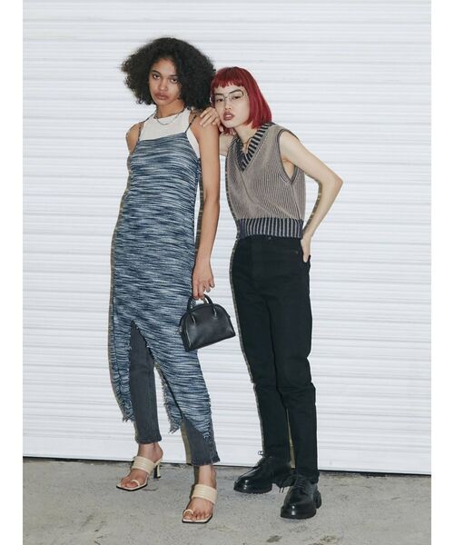 EMODA（エモダ）の「【VEQUM】COMPACT KNIT VEST（ベスト・レディース・アイボリー/マスタード/ネイビー・FREE）」の8枚目の写真