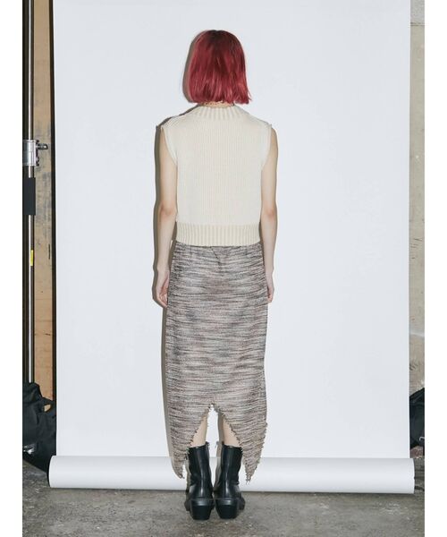 EMODA（エモダ）の「【VEQUM】COMPACT KNIT VEST（ベスト・レディース・アイボリー/マスタード/ネイビー・FREE）」の13枚目の写真