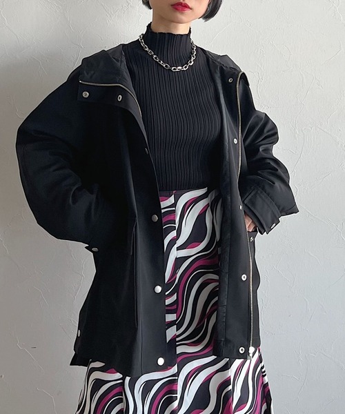 PAGEBOY（ページボーイ）の「スナップスリットマウンパ（マウンテンパーカー・レディース・ブラック/オリーブ/グレイッシュベージュ・FREE）」の4枚目の写真