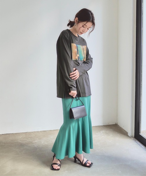 titivate(ティティベイト)の「フォトプリントロングスリーブTシャツ(Tシャツ/カットソー・レディース・オフホワイト/チャコール・FREE)」の10枚目の写真