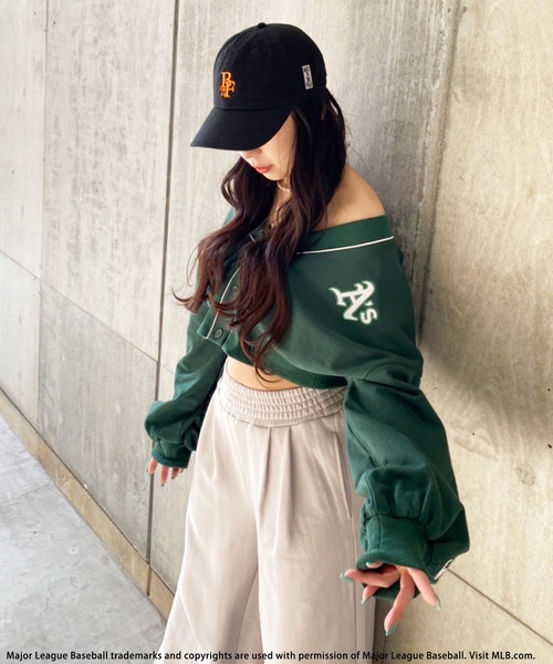BACK TO THE FIELD(バック トゥー ザ フィールド)の「【MLB】スウェットカーディガン(カーディガン/ボレロ・レディース・ブラック/グレー/グリーン・FREE)」の4枚目の写真