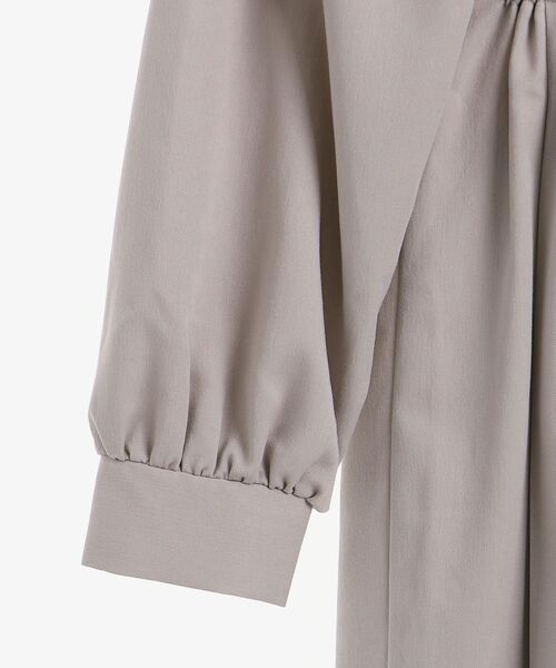 MAJESTIC LEGON（マジェスティックレゴン）の「パイピングガーリーワンピ（ワンピース・レディース・ブラック/アイボリー/グレイッシュベージュ・MEDIUM）」の8枚目の写真