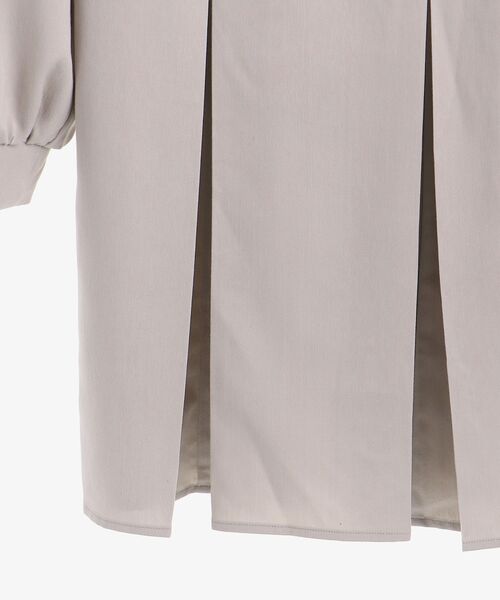 MAJESTIC LEGON（マジェスティックレゴン）の「パイピングガーリーワンピ（ワンピース・レディース・ブラック/アイボリー/グレイッシュベージュ・MEDIUM）」の10枚目の写真