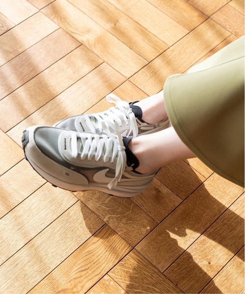 IENA（イエナ）の「《追加》【NIKE/ナイキ】ワッフルワン ◆（スニーカー・レディース・アイボリー・24cm/24.5cm/25.5cm/25cm）」の8枚目の写真
