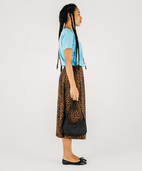 GIMME GIMME（ギミーギミー）の「【GIMME GIMME】Tulips T-shirt gimw22s008（Tシャツ/カットソー・レディース・ブルー・FREE）」の16枚目の写真