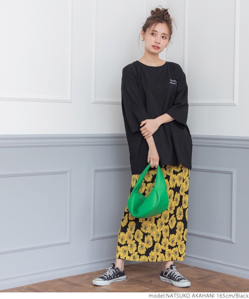 coca(coca)(コカ)の「大花柄細プリーツスカート(スカート・レディース・ブラック・ONE SIZE)」の4枚目の写真
