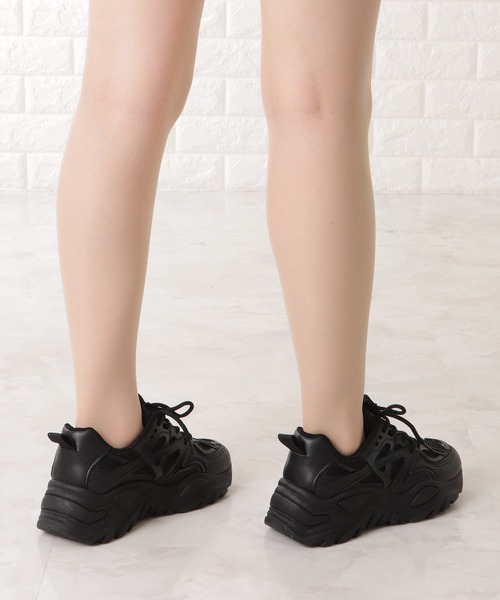 Lace Ladies（レースレディース）の「異素材ボリュームレースアップスニーカー（スニーカー・レディース・ホワイト/ブラック・25/23.5/24.5/23/22.5/24）」の9枚目の写真