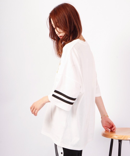 A.T,C in the attic homme(エーティーシーインジアティックオム)の「カレッジロゴ&刺繍入りルーズTシャツ(Tシャツ/カットソー・メンズ・ホワイト/ブルー/グリーン・M/L/XL)」の7枚目の写真