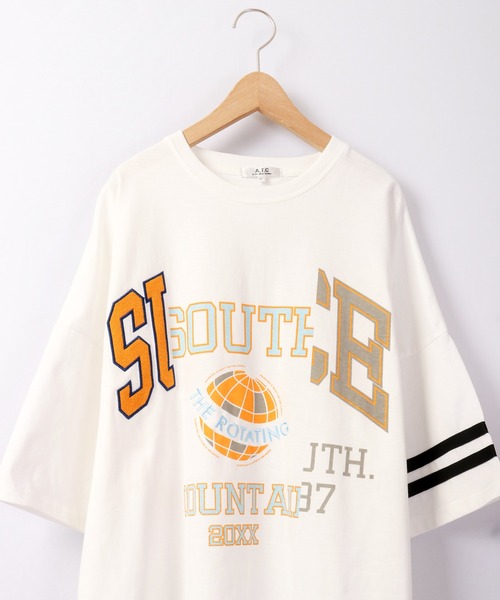 A.T,C in the attic homme(エーティーシーインジアティックオム)の「カレッジロゴ&刺繍入りルーズTシャツ(Tシャツ/カットソー・メンズ・ホワイト/ブルー/グリーン・M/L/XL)」の20枚目の写真