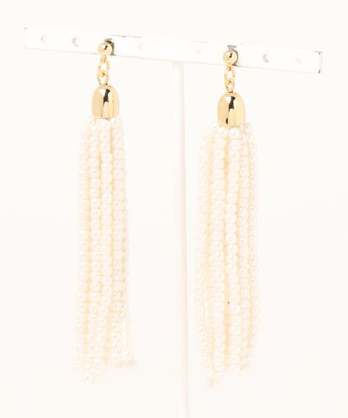 Monocoro toppi（モノコロトッピ）の「艶やかなロマンティックムード。タッセルパールピアス＆イヤリング（イヤリング・レディース・ホワイト系その他2/ホワイト系その他・フリー）」の10枚目の写真