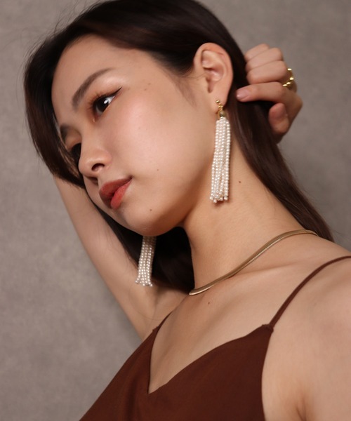 Monocoro toppi（モノコロトッピ）の「艶やかなロマンティックムード。タッセルパールピアス＆イヤリング（イヤリング・レディース・ホワイト系その他2/ホワイト系その他・フリー）」の7枚目の写真