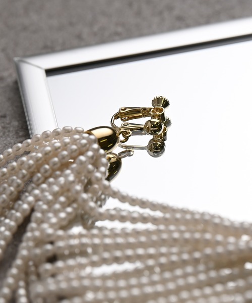 Monocoro toppi（モノコロトッピ）の「艶やかなロマンティックムード。タッセルパールピアス＆イヤリング（イヤリング・レディース・ホワイト系その他2/ホワイト系その他・フリー）」の12枚目の写真