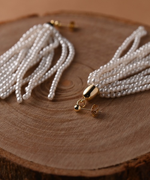 Monocoro toppi（モノコロトッピ）の「艶やかなロマンティックムード。タッセルパールピアス＆イヤリング（イヤリング・レディース・ホワイト系その他2/ホワイト系その他・フリー）」の18枚目の写真