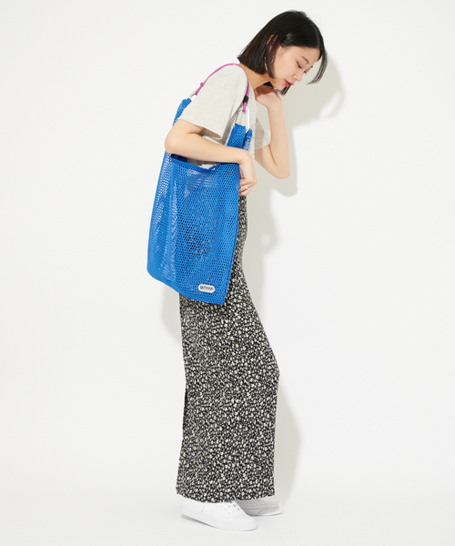 U by SPICK&SPAN(ユーバイスピックアンドスパン)の「【OUTDOOR DRODUCTS/アウトドアプロダクツ】 Mesh shopper Bag(ショルダーバッグ・レディース・ホワイト/ブルー・FREE)」の7枚目の写真