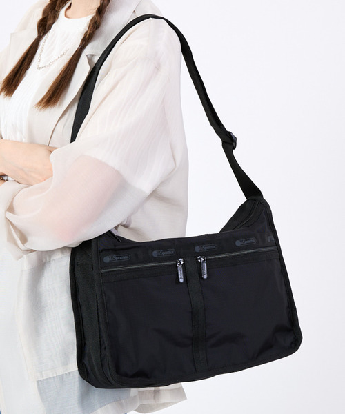 LeSportsac(レスポートサック)の「DELUXE EVERYDAY BAG 【日本限定】リサイクルドブラックJP(ショルダーバッグ・レディース・ブラック・FREE)」の2枚目の写真
