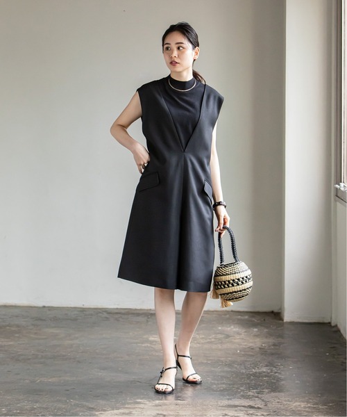 Noble美品 リネンライクVネックミニサロペ Noble（ノーブル）の「リネンライクVネックミニサロペット