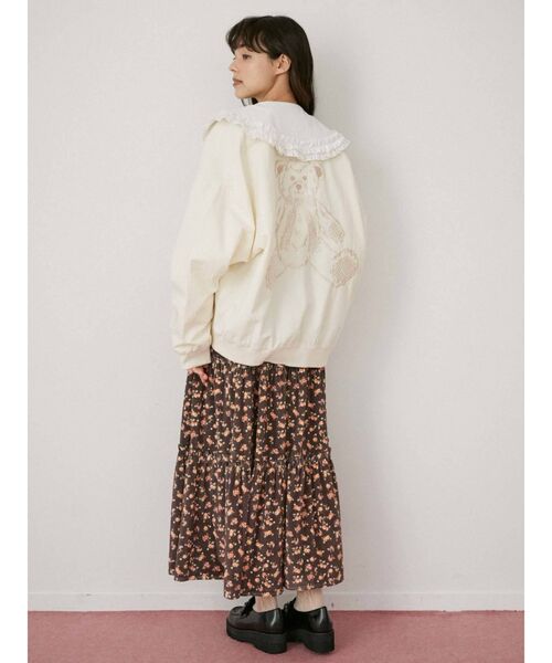 merry jenny(メリージェニー)の「bear刺繍ブルゾン(ブルゾン・レディース・ブラック/ブルー/アイボリー・FREE)」の4枚目の写真