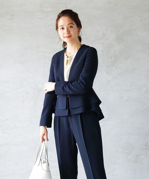 WHITE JOOLA(ホワイトジョーラ)の「【2023SS手洗いできる&ストレッチ】マイクロピケ・センタープレス入りテーパードパンツ(裏地付き)(その他パンツ・レディース・ブラック/ネイビー/ベージュ/グレイッシュベージュ/オフホワイト・58/61/64/67/70)」の13枚目の写真