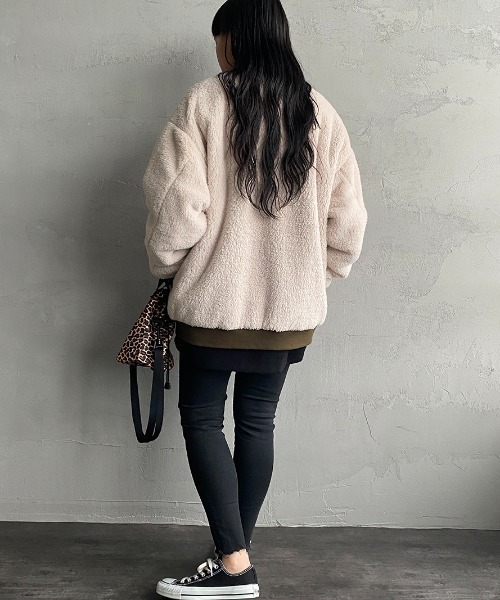 UNIVERSAL OVERALL（ユニバーサルオーバーオール）の「[UNIVERSAL OVERALL/ユニバーサルオーバーオール] 別注 ボアフリースボンバージャケット（ブルゾン・レディース・ブラウン/オリーブ/アイボリー・M/L/XL）」の21枚目の写真