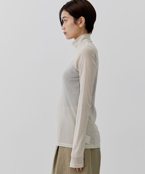 city(シティ)の「【CITY】ストレッチチュールハイネックトップス(Tシャツ/カットソー・レディース・ブラック/アイボリー/グリーン/ピンク・FREE)」の10枚目の写真