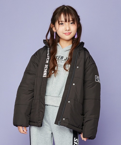 SISTER JENNI(SISTER JENNI)の「タテロゴフード付き中綿コート(その他アウター・キッズ・ブラック/ベージュ/パープル・130cm/140cm/150cm/160cm)」の2枚目の写真