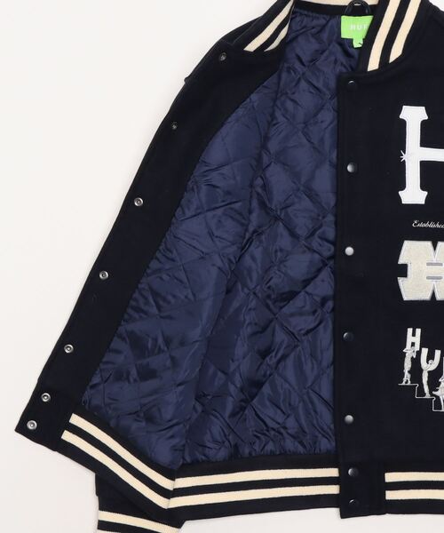 HUF(ハフ)の「HUF/ハフ 20 YEAR CLASSIC H VARSITY JACKET メルトンウール バーシティ スタジアムジャケット(スタジャン・メンズ・ネイビー・M)」の3枚目の写真