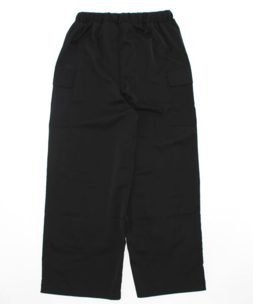 STYLEBLOCK（スタイルブロック）の「マットサテンイージーカーゴパンツ（カーゴパンツ・レディース・ベージュ/ブラック/オリーブ・M）」の4枚目の写真