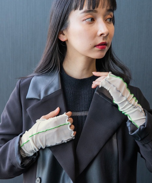 HARE(ハレ)の「シアーアームウォーマ-(HARE)(アームカバー・レディース・ホワイト/ブラック・FREE)」の3枚目の写真