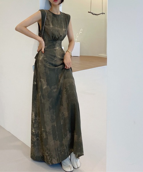 meJane（ミージェーン）の「サイドコンシャスムラ染めロングワンピース（ワンピース・レディース・ブラック×カーキ・FREE）」の8枚目の写真