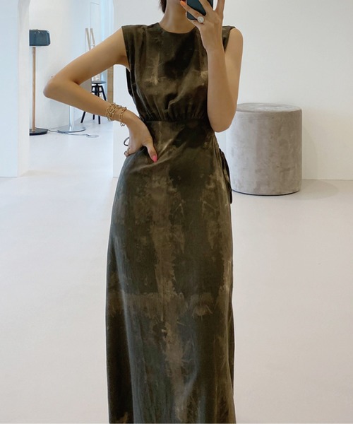 meJane（ミージェーン）の「サイドコンシャスムラ染めロングワンピース（ワンピース・レディース・ブラック×カーキ・FREE）」の7枚目の写真